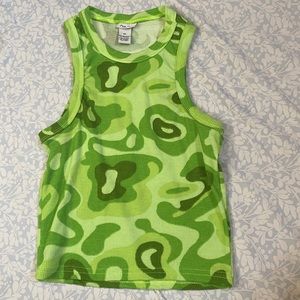 XS green tank w swirl pattern